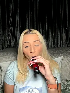 Strongqueen online show from November 2025 08:12:02 PM