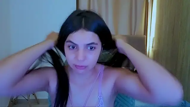 Snapshot of _elenna chatting on July 2026 06:08:02 PM elenna online show from July 2026 06:08:02 PM