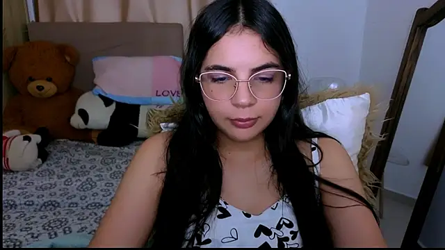  elenna online show from November 2025 05:24:01 PM