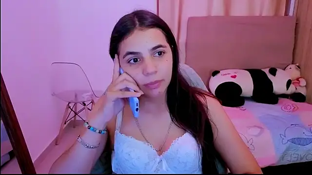  elenna online show from April 2026 07:18:01 PM