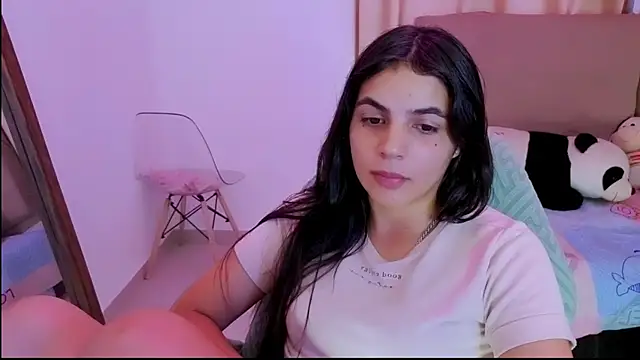  elenna online show from April 2026 09:39:33 PM