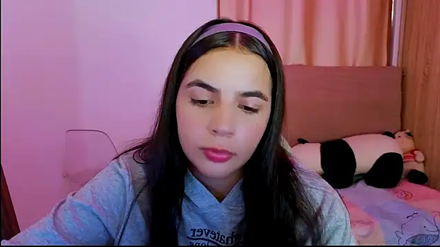  elenna online show from April 2026 06:02:01 PM