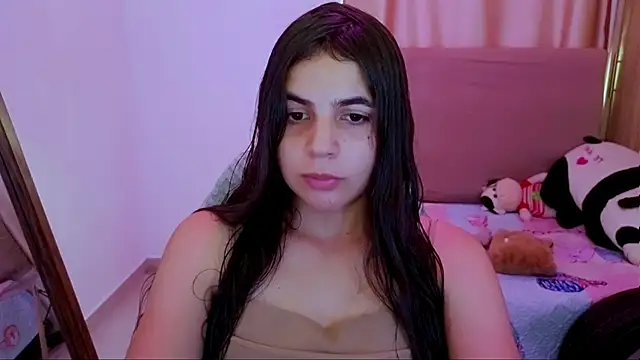Snapshot of _elenna chatting on June 2026 05:41:01 PM elenna online show from June 2026 05:41:01 PM