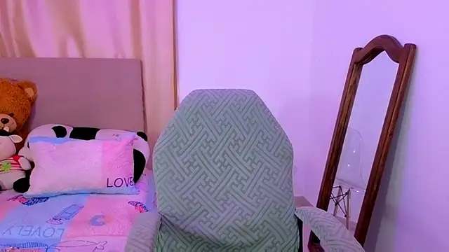  elenna online show from February 2026 06:16:01 PM