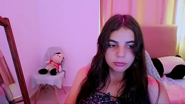 Snapshot of _elenna chatting on June 2026 06:02:01 PM elenna online show from June 2026 06:02:01 PM