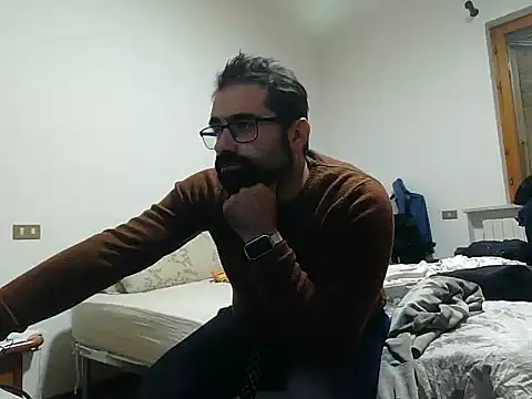 Snapshot of Attila985 chatting on October 2025 07:24:02 PM Attila985 online show from October 2025 07:24:02 PM