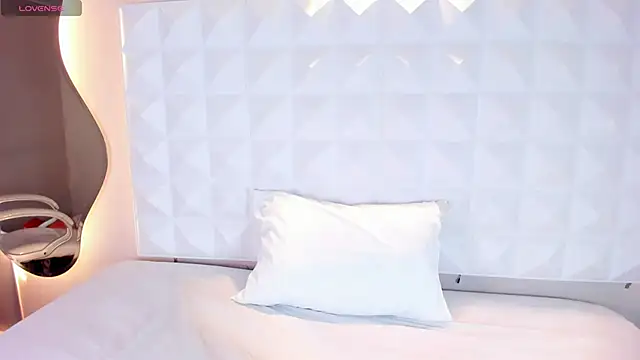 Snapshot of Crismat_ chatting on January 2025 04:15:01 AM Crismat online show from January 2025 04:15:01 AM