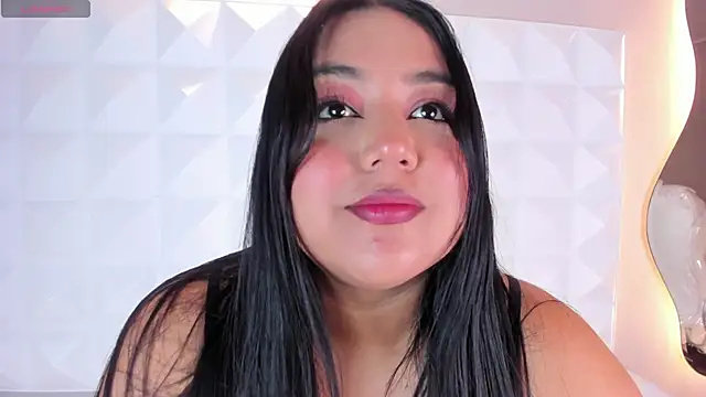 Snapshot of Crismat_ chatting on January 2025 04:06:01 AM Crismat online show from January 2025 04:06:01 AM