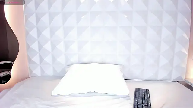 Snapshot of Crismat_ chatting on February 2025 04:22:02 AM Crismat online show from February 2025 04:22:02 AM