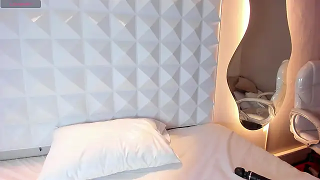 Snapshot of Crismat_ chatting on January 2025 04:06:02 AM Crismat online show from January 2025 04:06:02 AM