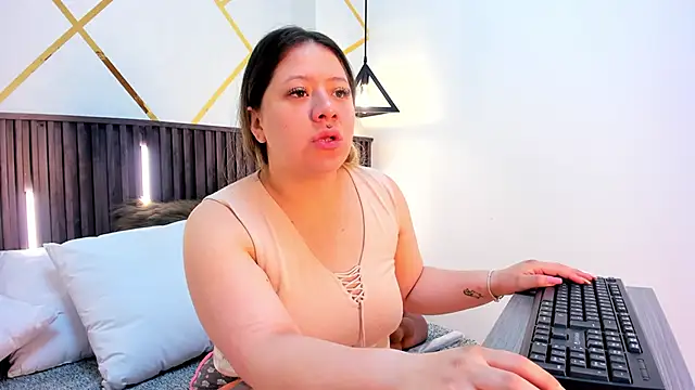  rebecca1 online show from September 2025 04:02:01 PM