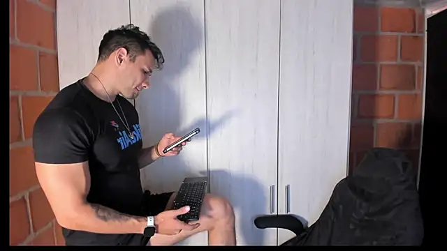GendersonFit online show from July 2026 10:28:02 PM