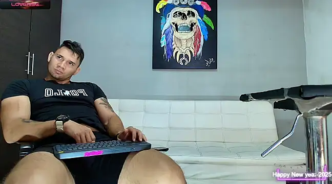 Snapshot of GendersonFit chatting on February 2025 01:30:01 PM GendersonFit online show from February 2025 01:30:01 PM