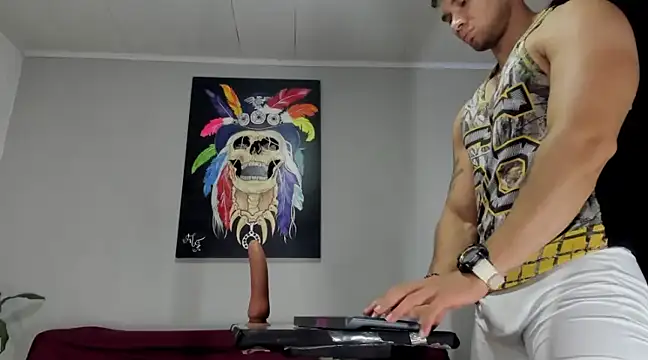 Snapshot of GendersonFit chatting on December 2024 04:34:01 PM GendersonFit online show from December 2024 04:34:01 PM