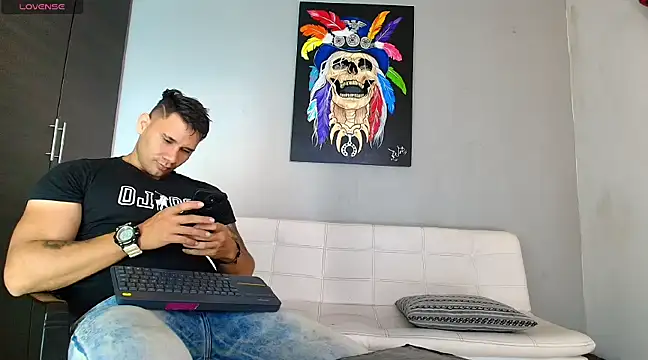 Snapshot of GendersonFit chatting on February 2025 10:26:01 PM GendersonFit online show from February 2025 10:26:01 PM