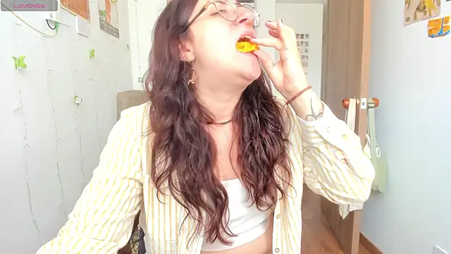 linda giggle online show from November 2025 02:32:01 PM