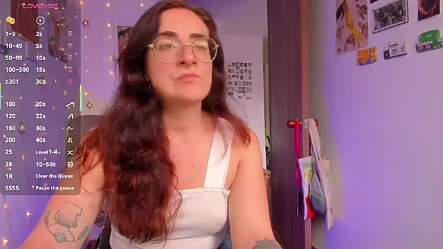 linda giggle online show from December 2025 03:32:02 PM