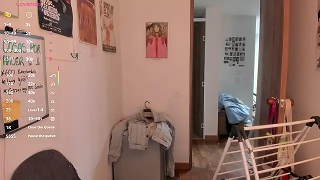 linda giggle online show from April 2026 12:50:02 AM