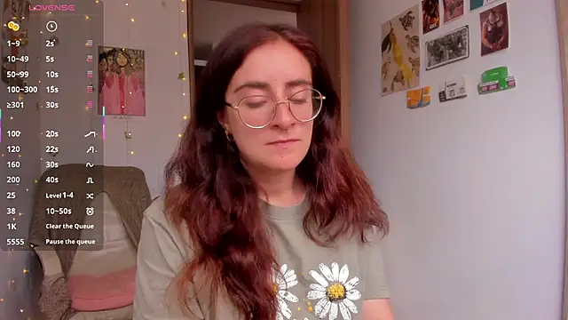 linda giggle online show from December 2025 02:27:02 PM