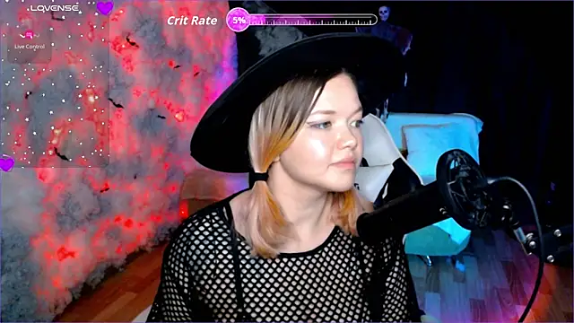 Snapshot of mary_lunar chatting on October 2025 06:08:01 PM mary lunar online show from October 2025 06:08:01 PM