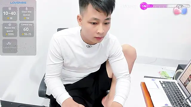 Snapshot of Naughty--asian chatting on March 2025 02:05:02 PM Naughty--asian online show from March 2025 02:05:02 PM