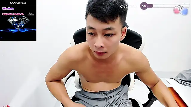 Snapshot of Naughty--asian chatting on October 2025 02:43:01 AM Naughty--asian online show from October 2025 02:43:01 AM