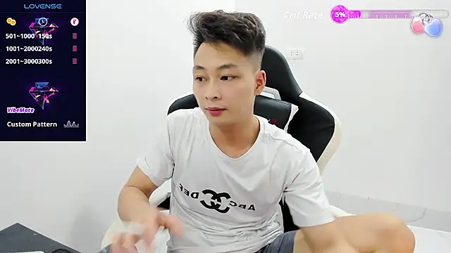 Snapshot of Naughty--asian chatting on February 2026 02:16:01 PM Naughty--asian online show from February 2026 02:16:01 PM