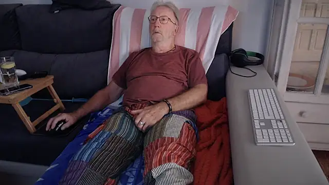 Nudelschwanz online show from October 2025 04:41:01 PM