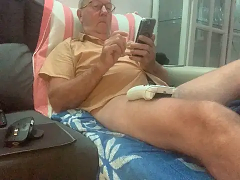 Nudelschwanz online show from October 2025 05:52:02 AM