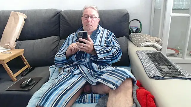 Nudelschwanz online show from March 2026 10:39:01 AM