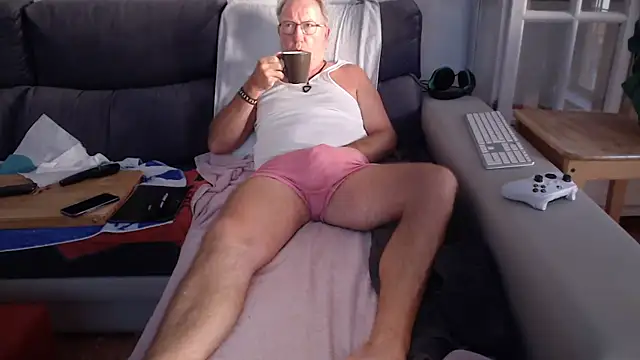 Nudelschwanz online show from September 2025 06:41:02 AM
