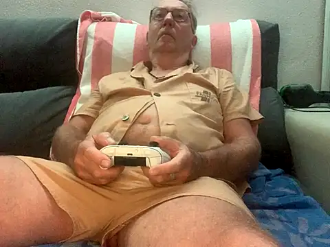 Nudelschwanz online show from October 2025 03:38:01 AM