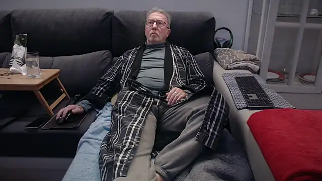 Nudelschwanz online show from March 2026 06:52:02 PM