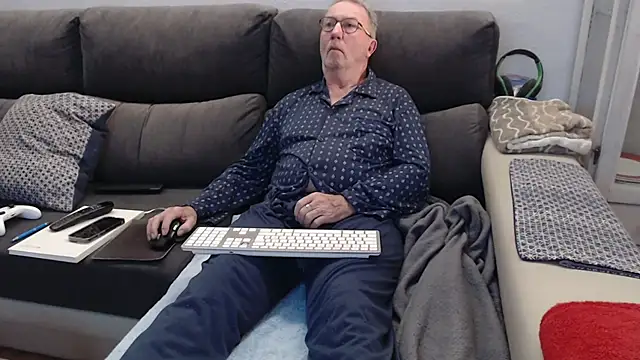 Nudelschwanz online show from February 2026 07:19:01 AM