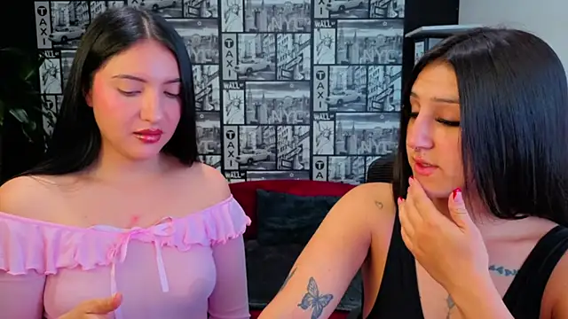 Snapshot of Isa_And_Natasha chatting on June 2026 01:49:02 PM Isa And Natasha online show from June 2026 01:49:02 PM