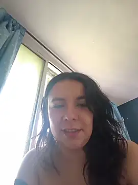 Snapshot of Amber__Davis chatting on May 2026 08:40:02 PM Amber Davis online show from May 2026 08:40:02 PM