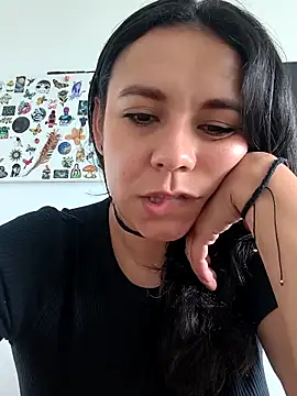 Snapshot of Amber__Davis chatting on May 2026 08:34:02 PM Amber Davis online show from May 2026 08:34:02 PM