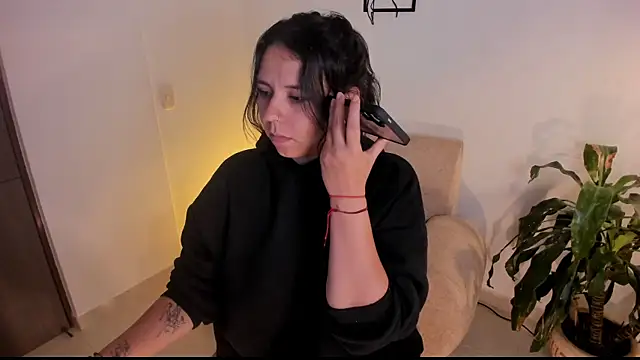 Amber  Davis online show from November 2025 08:31:02 PM