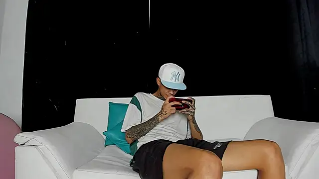 self love46 online show from April 2026 05:05:01 PM