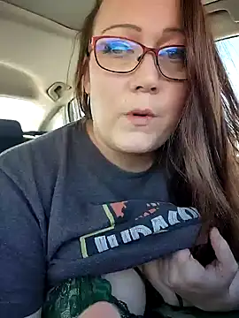Snapshot of BBWQUEENBEEE chatting on January 2025 09:18:01 PM BBWQUEENBEEE online show from January 2025 09:18:01 PM