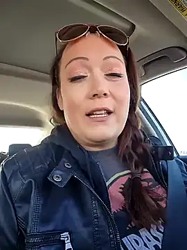 Snapshot of BBWQUEENBEEE chatting on January 2025 06:16:02 PM BBWQUEENBEEE online show from January 2025 06:16:02 PM