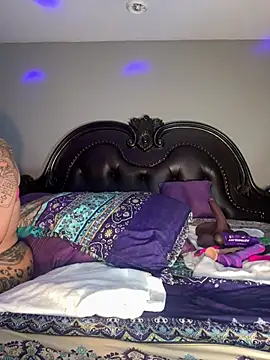 ThickAssRena online show from June 2026 01:33:01 PM