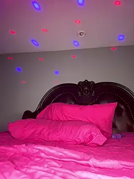 ThickAssRena online show from November 2025 12:33:02 AM