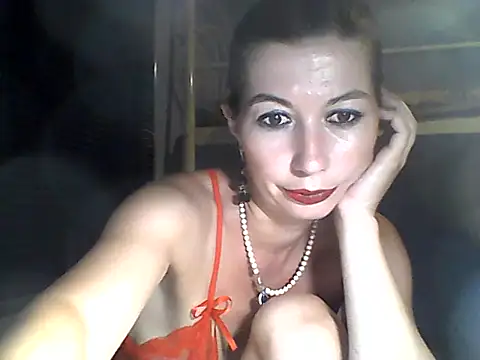 Snapshot of Olesja chatting on June 2026 07:33:01 PM Olesja online show from June 2026 07:33:01 PM