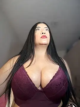 cami ortiz   online show from November 2025 09:15:04 PM