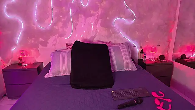 emmajohnss online show from February 2026 04:13:01 AM