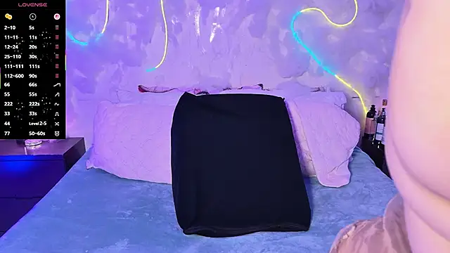 emmajohnss online show from February 2026 04:01:02 AM