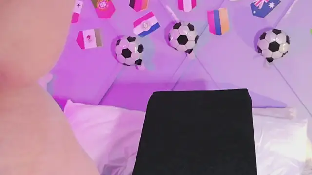 emmajohnss online show from July 2026 04:02:01 AM