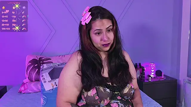 emmajohnss online show from December 2025 04:33:01 AM