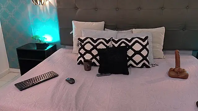 Madisonsmiith online show from March 2025 01:10:02 AM